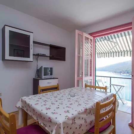 Apartment In Rabac 16925 Apartamento